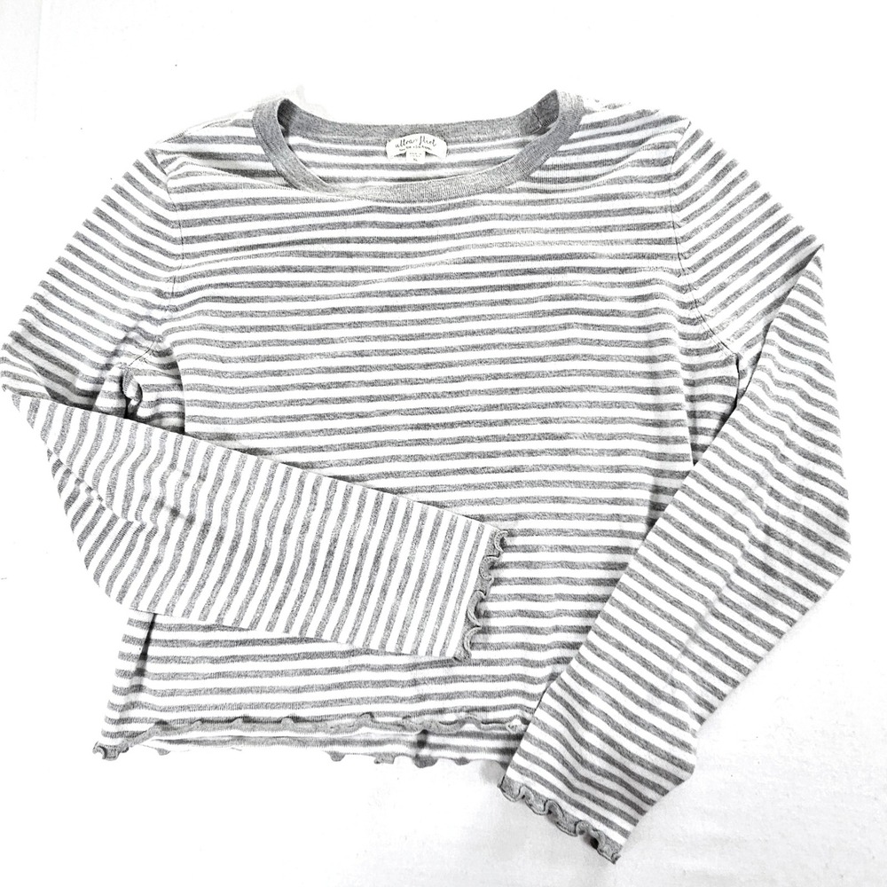 Ultra Flirt Womens XL Grey White Striped Lettuce Edge Cropped Top RS65718